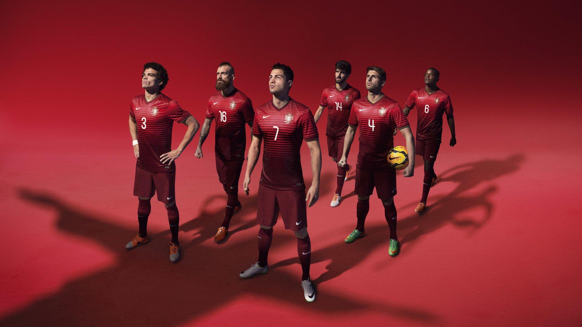 温网2024，阿尔卡拉斯卫冕成功，斯瓦泰克首夺草地大满贯